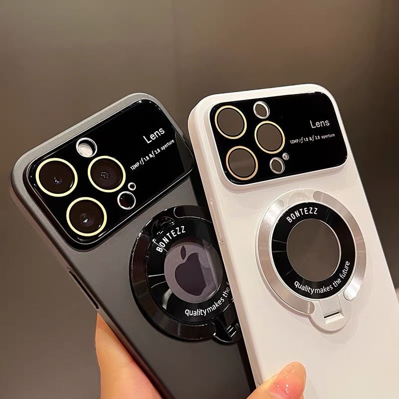 Magnetic iPhone Case – Effortless Charging and Built-in Stand for Convenience 2